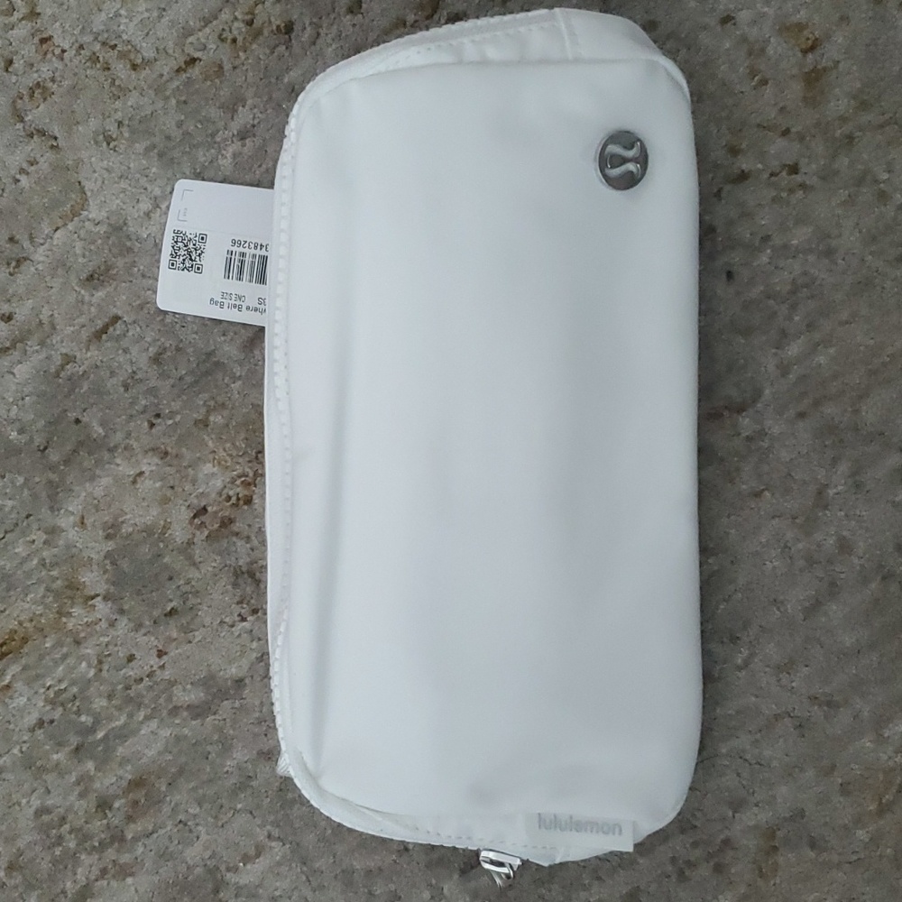 New Lululemon Everywhere Belt Bag - Picture 7 of 12